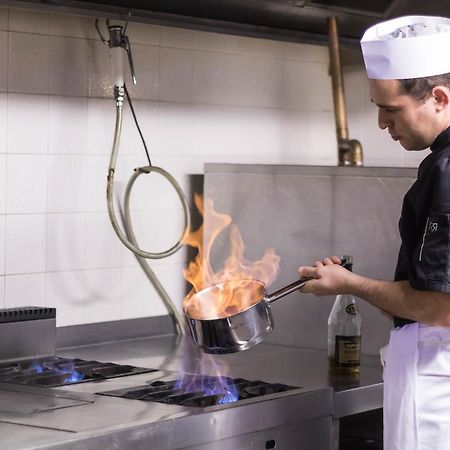Hotel Saint Pierre Les Sauvages  Ngoại thất bức ảnh