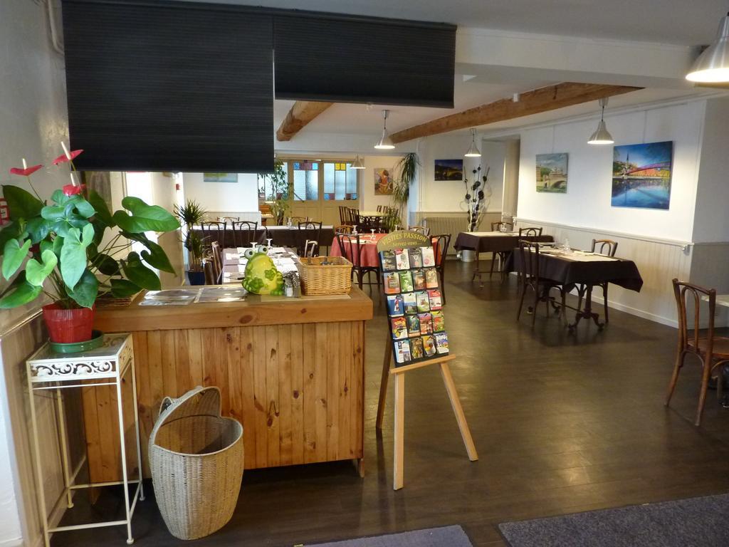 Hotel Saint Pierre Les Sauvages  Ngoại thất bức ảnh
